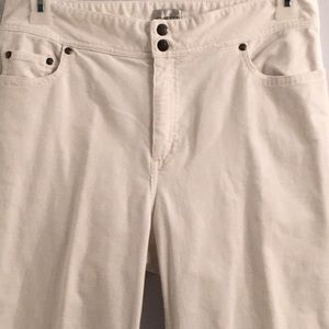 Chicos White Corduroy Jeans Sz 1.5, 31.5” Waist